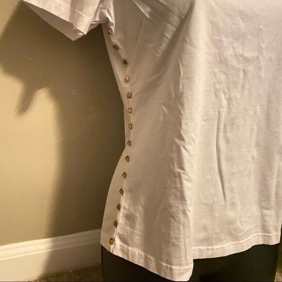 FENDAS White Shirt Studded Sides Crew Neck Tee - Picture 4 of 8